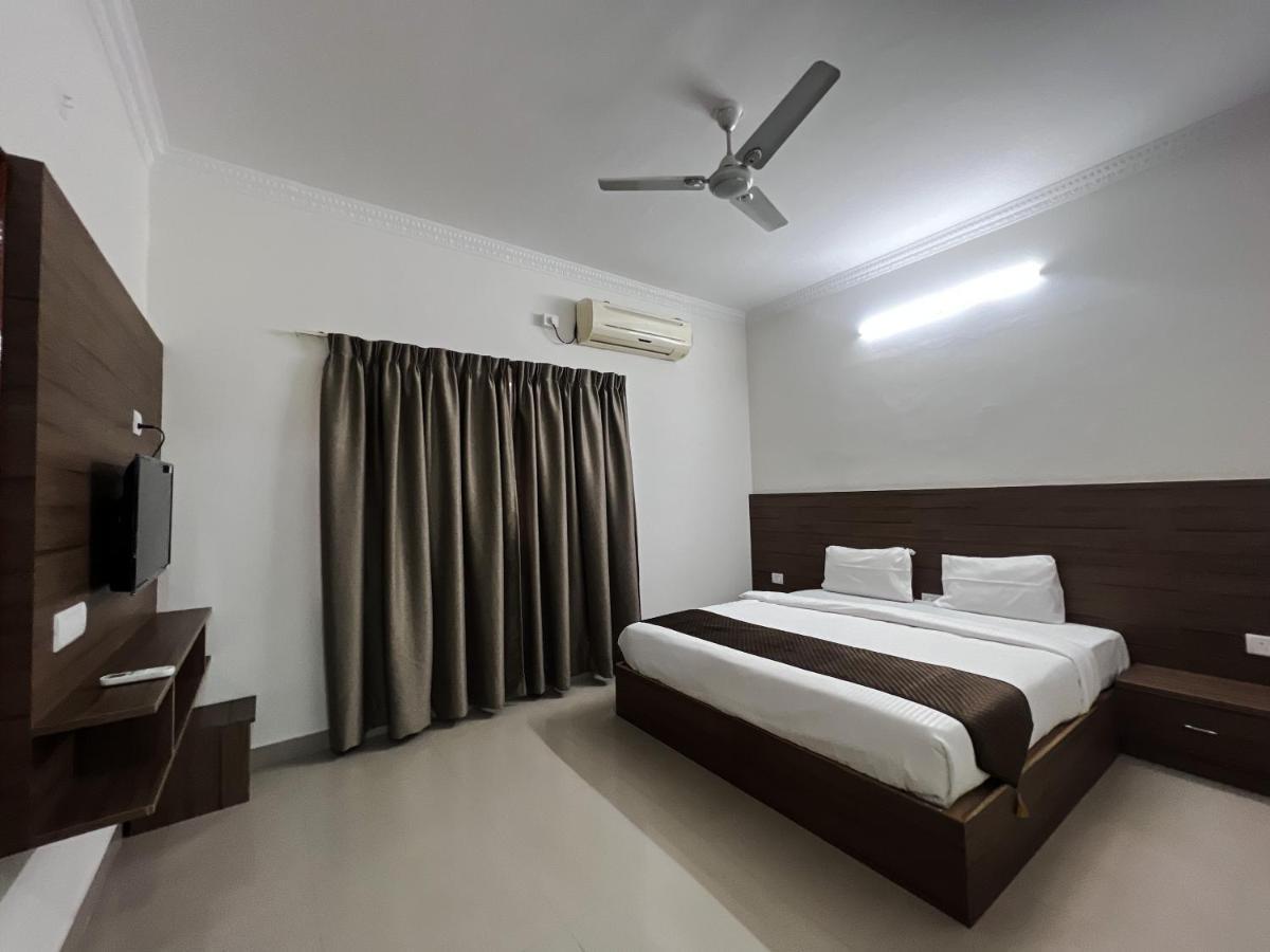 Hotel Elite By Agira Hotels-Free Airport Pickup Or Drop Yelahanka Eksteriør billede